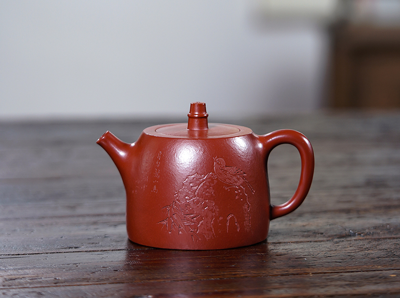 320cc朱泥漢鐸壺
